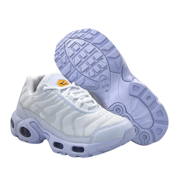 Tênis Nike TM - Image 24